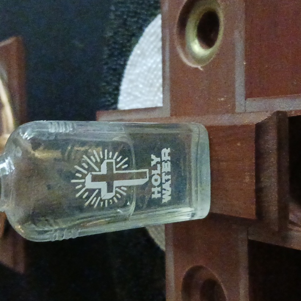 Jesus Last Rites Cross - Picture 7 of 9